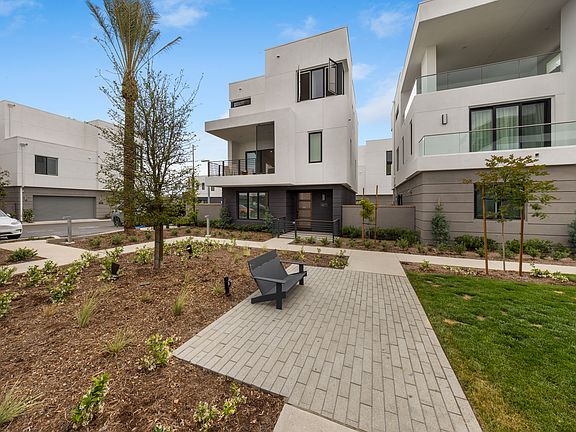 3rd image of 16273 Stella Cir