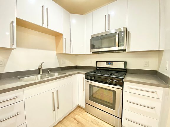 4th image of 4846 Rosewood Ave #3