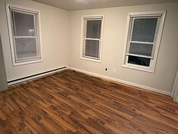 Living Room (11x12)