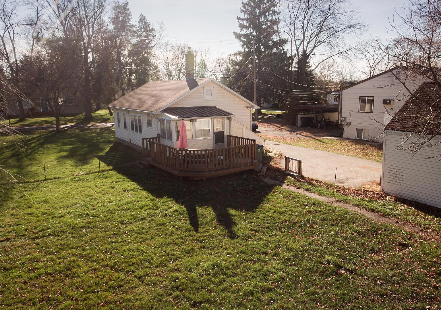 1559 Mount Vernon Ave — Photo 4