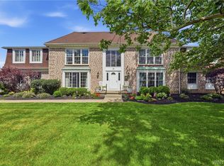 40-7 Carriage Dr, Orchard Park, NY 14127