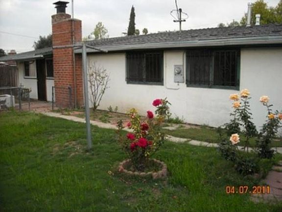 4th image of 2242 Carlton Ave