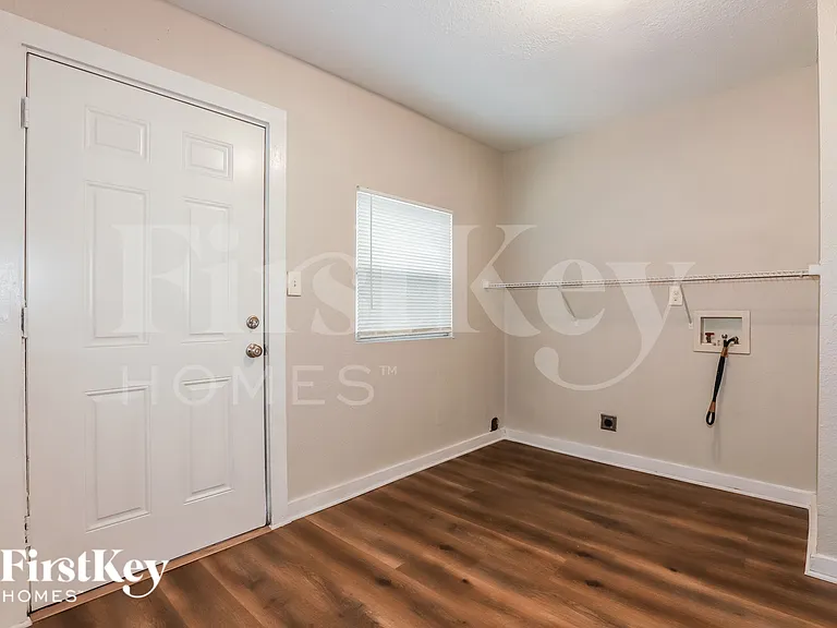 920 E Dr Martin Luther King Jr Blvd — Photo 12