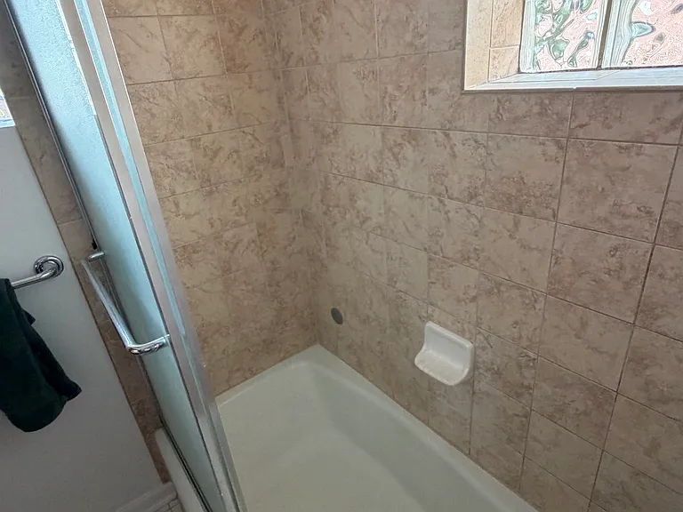 903 Newport St — Photo 21