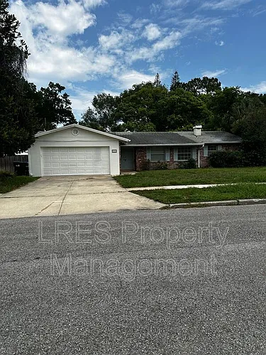 2719 Merrie Oaks Rd Photo 1