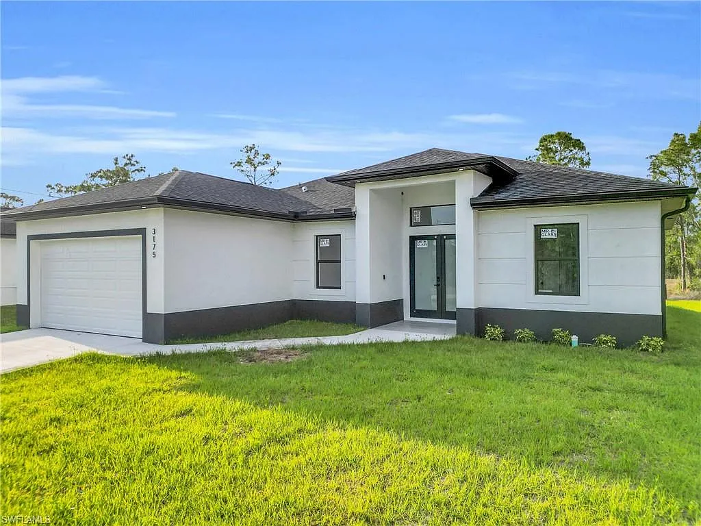 3 bed, 2.0 bath, 1633 sqft, $2,100 — Photo 2
