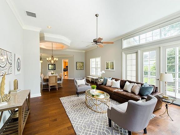 4th image of 10124 Chiltern Garden Dr