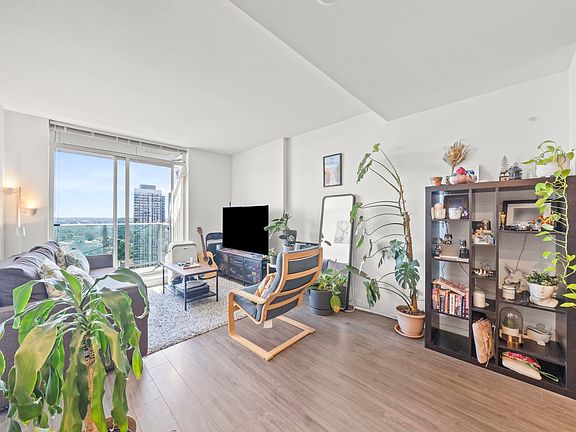 3rd image of 13655 Fraser Hwy #2701