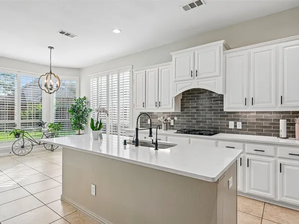 837 Moss Cliff Cir, McKinney, TX 75071