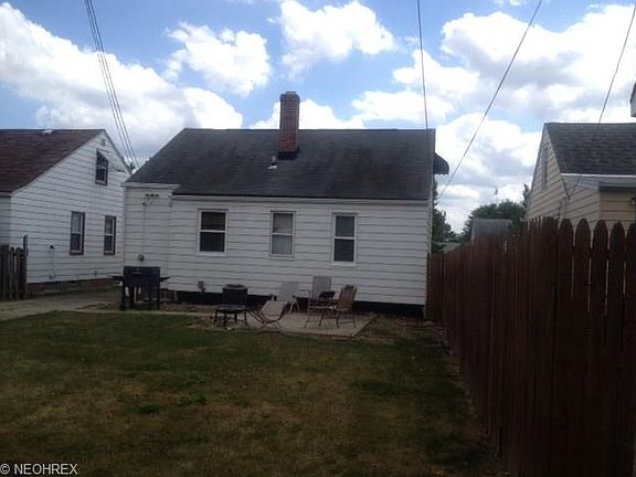 4th image of 13116 Saint James Ave