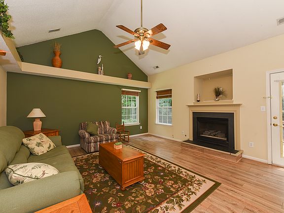 4th image of 108 Tyndall Dr