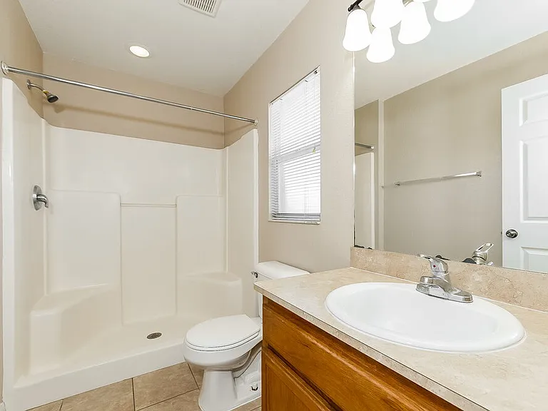 2795 Yacolt Ave — Photo 10