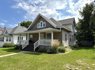 713 E 1st Ave, Mitchell, SD 57301