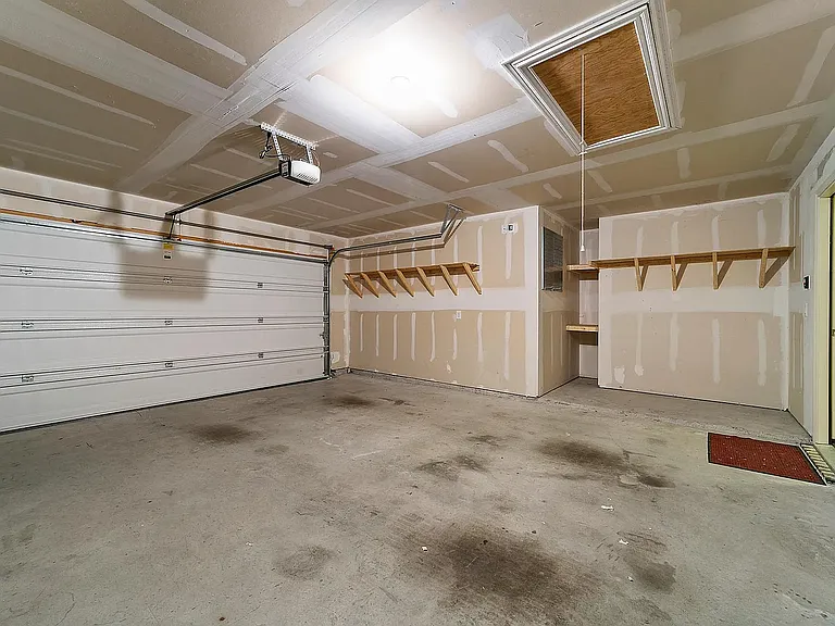 485 Harding Ln — Photo 33