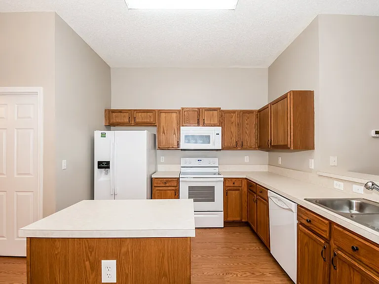 3138 Haverhill Ct — Photo 5