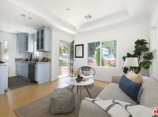 3220 Descanso Dr, Los Angeles, CA 90026