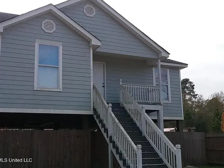 6165 E Lamar St — Photo 2