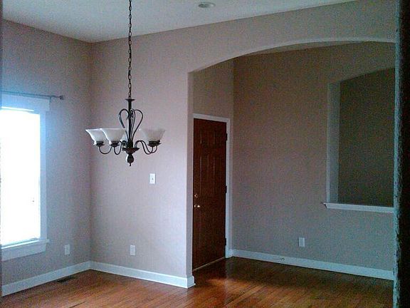 4th image of 2060 Rose Bay Rd
