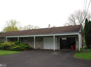 1054 Almshouse Rd, Ivyland, PA 18974