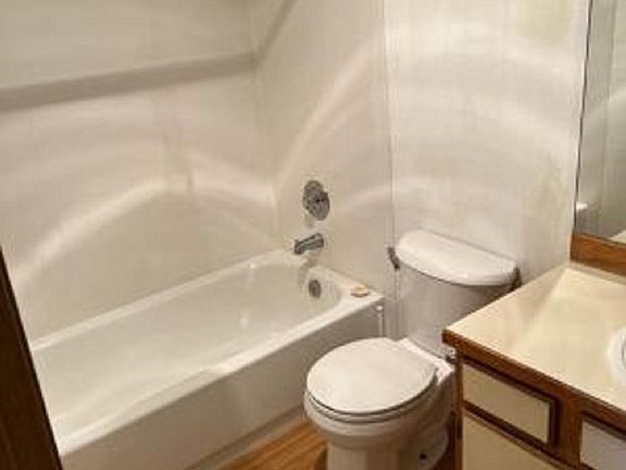 5th image of 12023 28th Ave NE APT 206