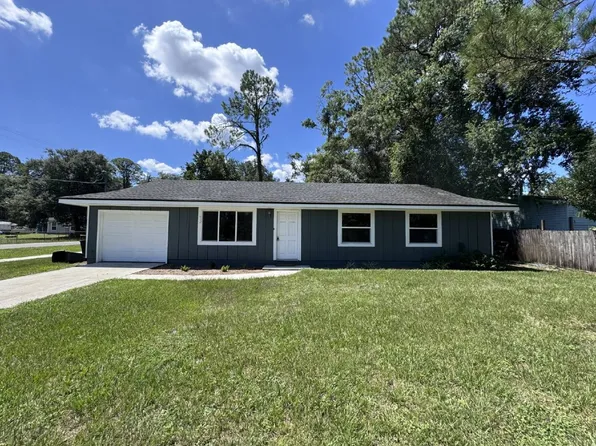 8204 Arnot St, Jacksonville, FL 32220