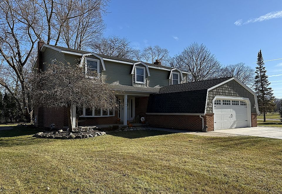 1st image of 21491 Parke Ln