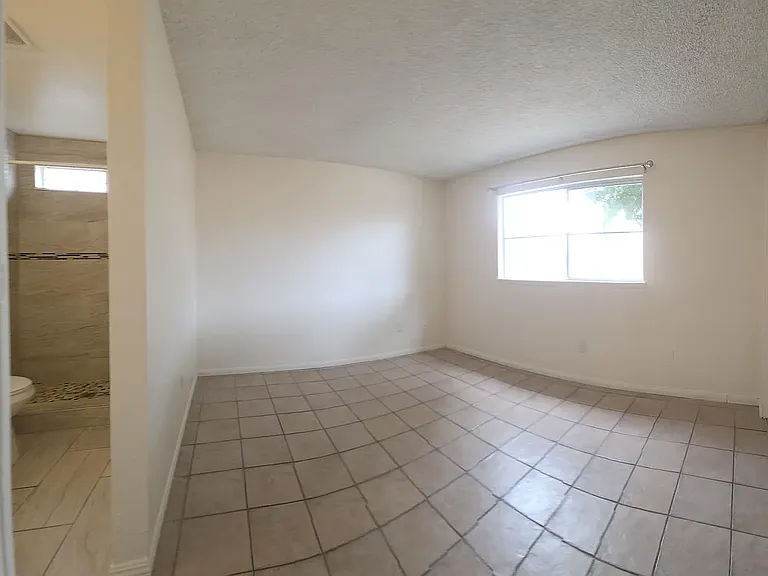 17330 Wabash Ave — Photo 19