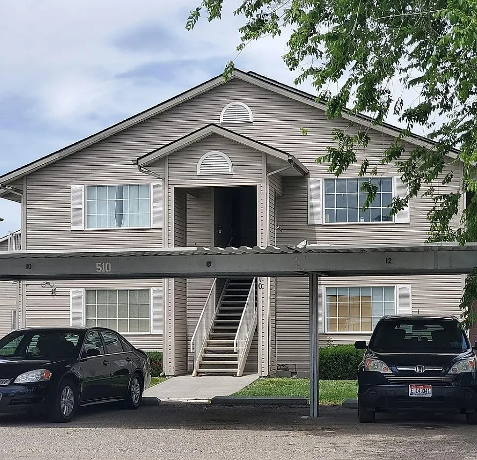 510 Caribou Dr — Photo 2
