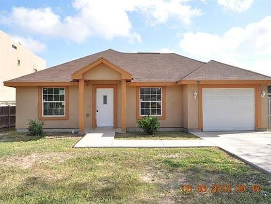 1st image of 605 Royal Palm St