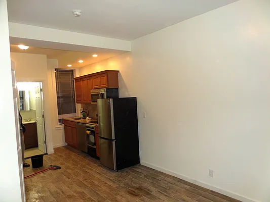 Rented by Vassiliou Group | media 10