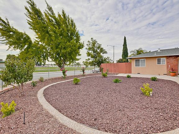 2nd image of 1053 Audubon Dr