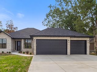 5713 S Cloverdale Lane, Battlefield, MO 65619
