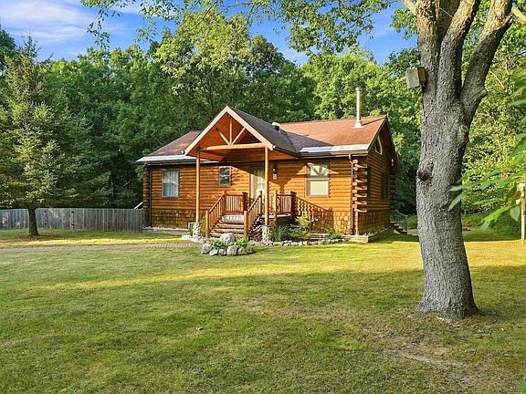 3rd image of 2085 E Mannsiding Rd