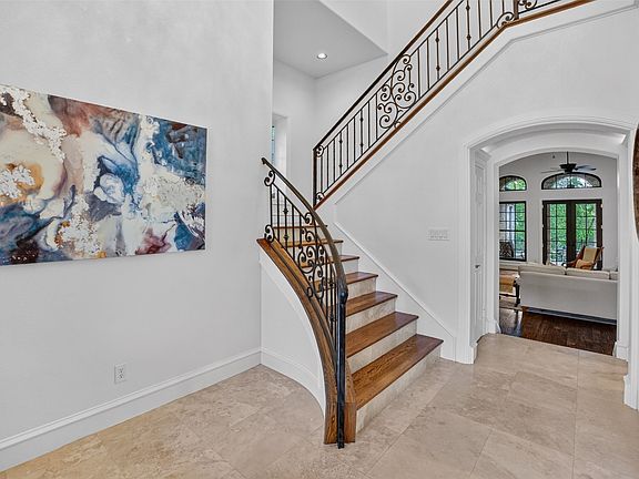 4th image of 1012 Brae Ct