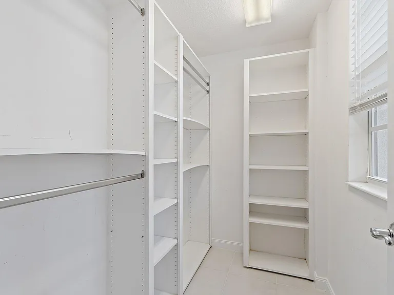4526 Illicium Dr — Photo 8