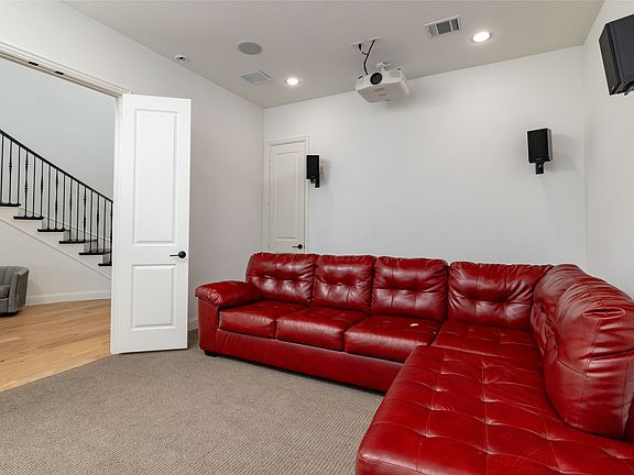 5th image of 2037 Waterleaf Rd