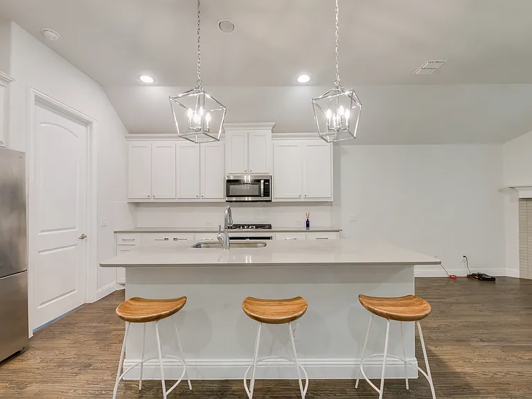3319 Sequoia Ln — Photo 10