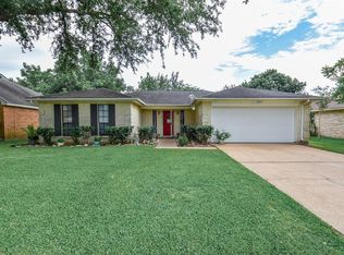 5218 Crestway Dr, La Porte, TX 77571