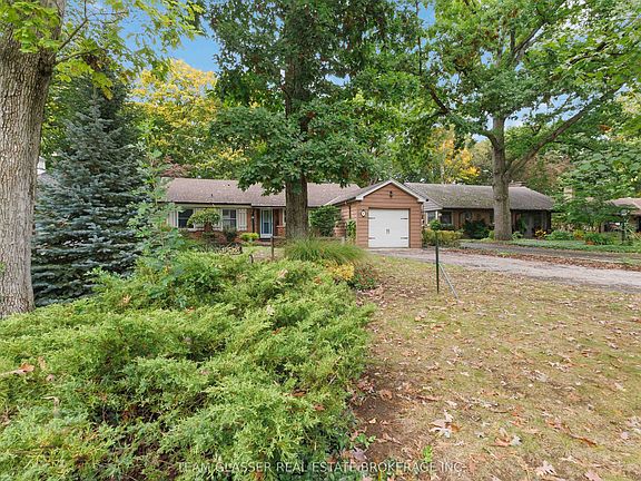3rd image of 36 Braemar Cres