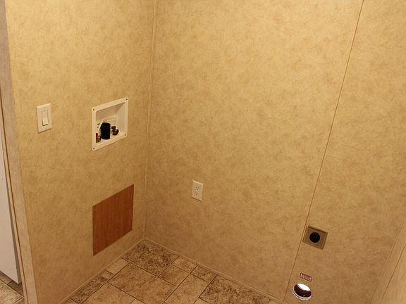 5th image of 140 23rd Ave