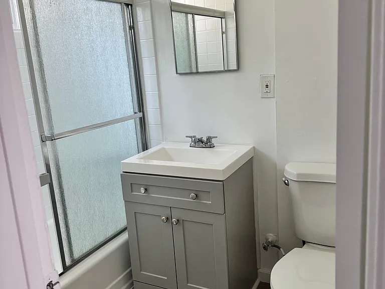 2505 & 2509 S Denison Ave #1 — Photo 6