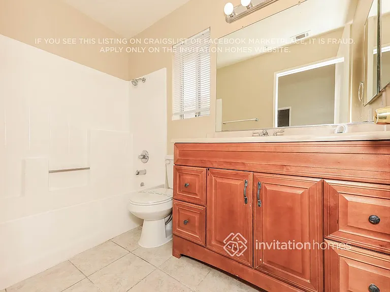 11761 Malagon Dr — Photo 16
