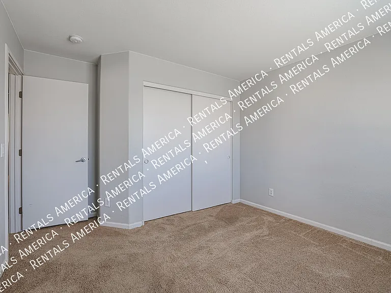 7441 W Fleetwood Ln — Photo 31