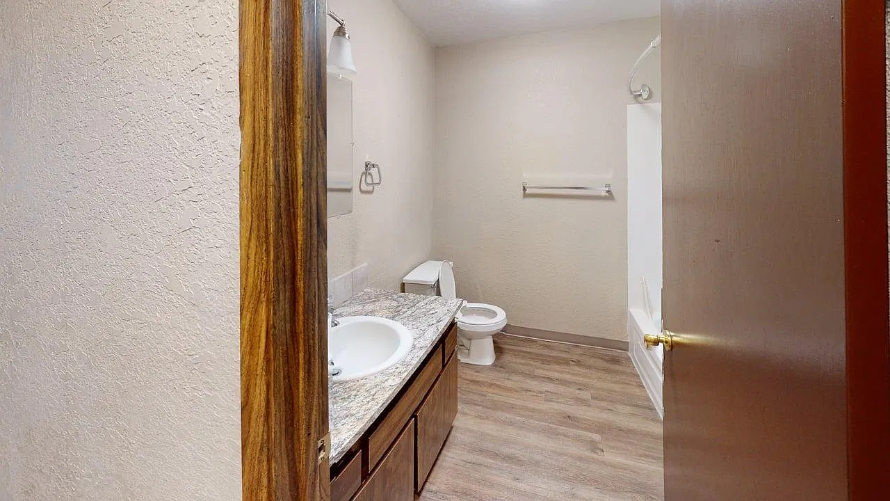2 bed, $1,150 — Photo 3