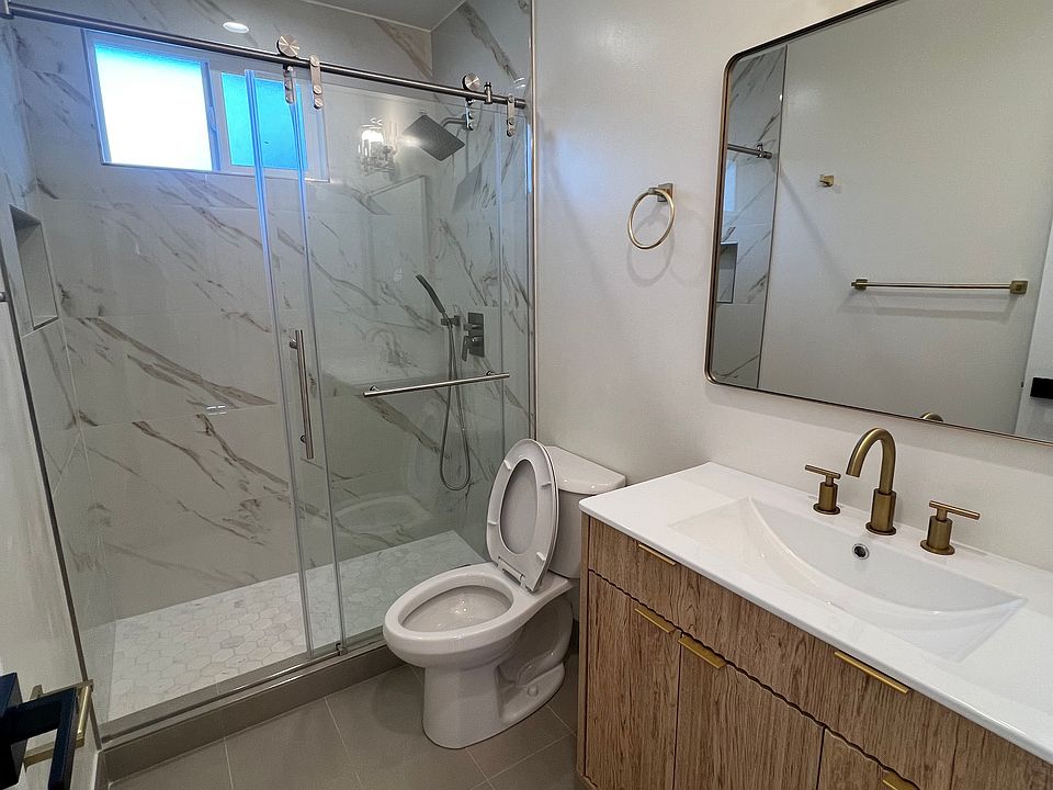 1st image of 2513 Hermosa Ave