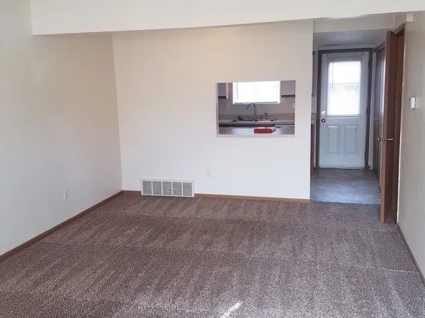 Meadow Lark Manor-N Main St.