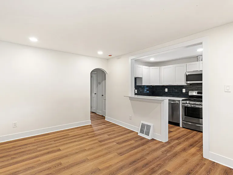 2405 S 57th St — Photo 1