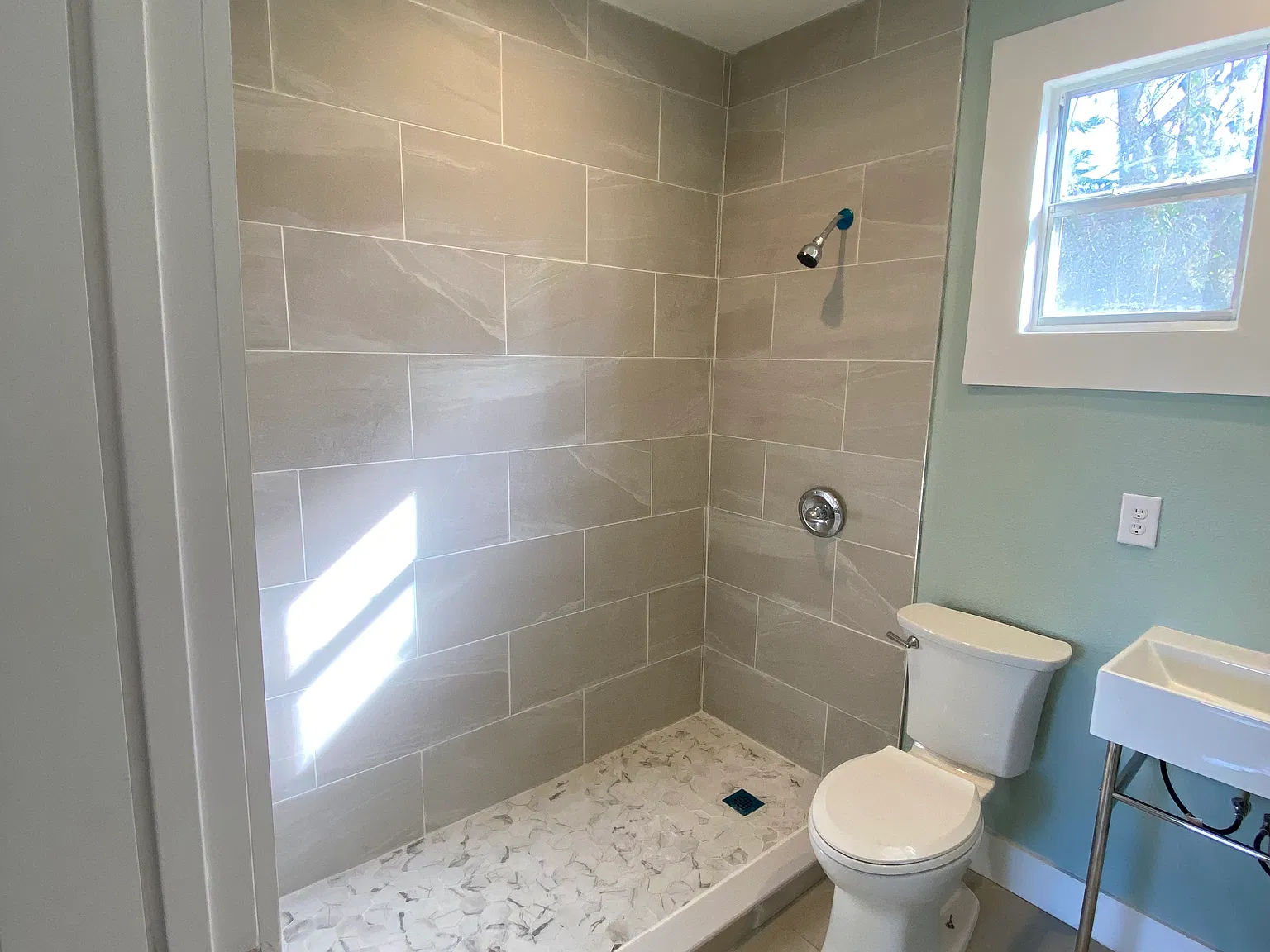 2 bed, 912 sqft, $1,625 — Photo 3
