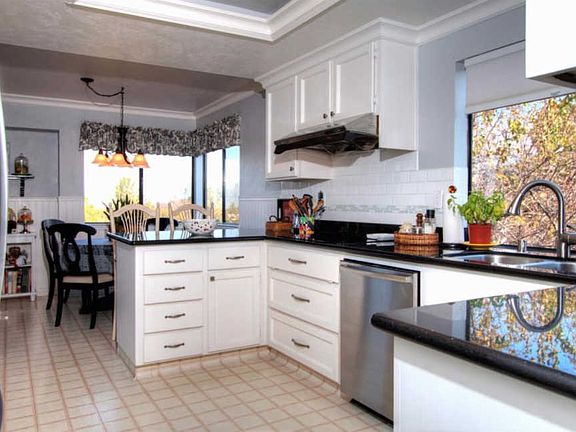 3rd image of 8460 Traminer Ct