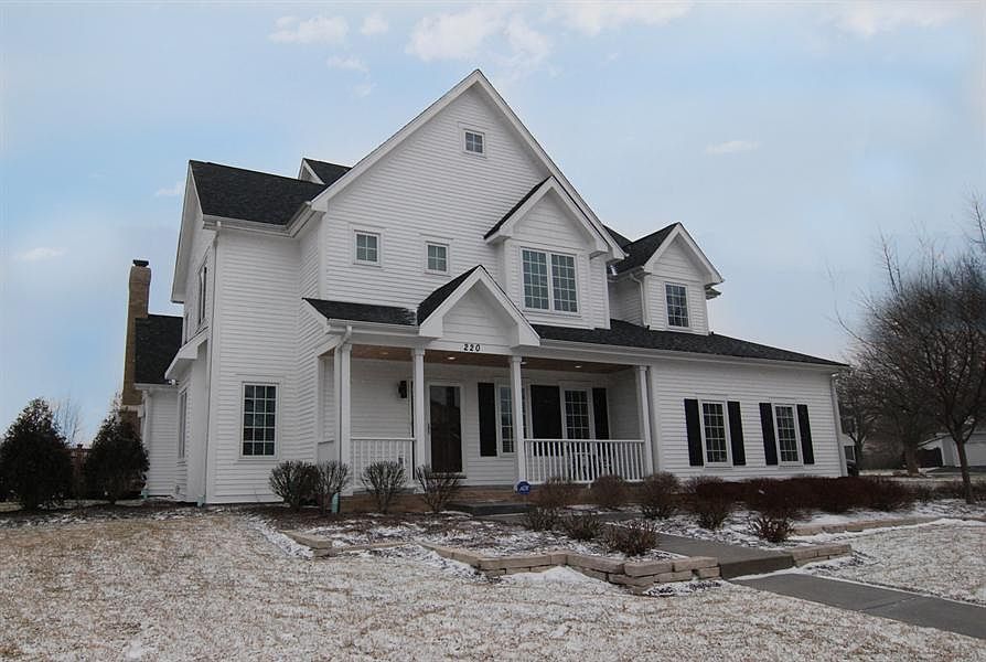 1st image of 220 S Whispering Hills Dr